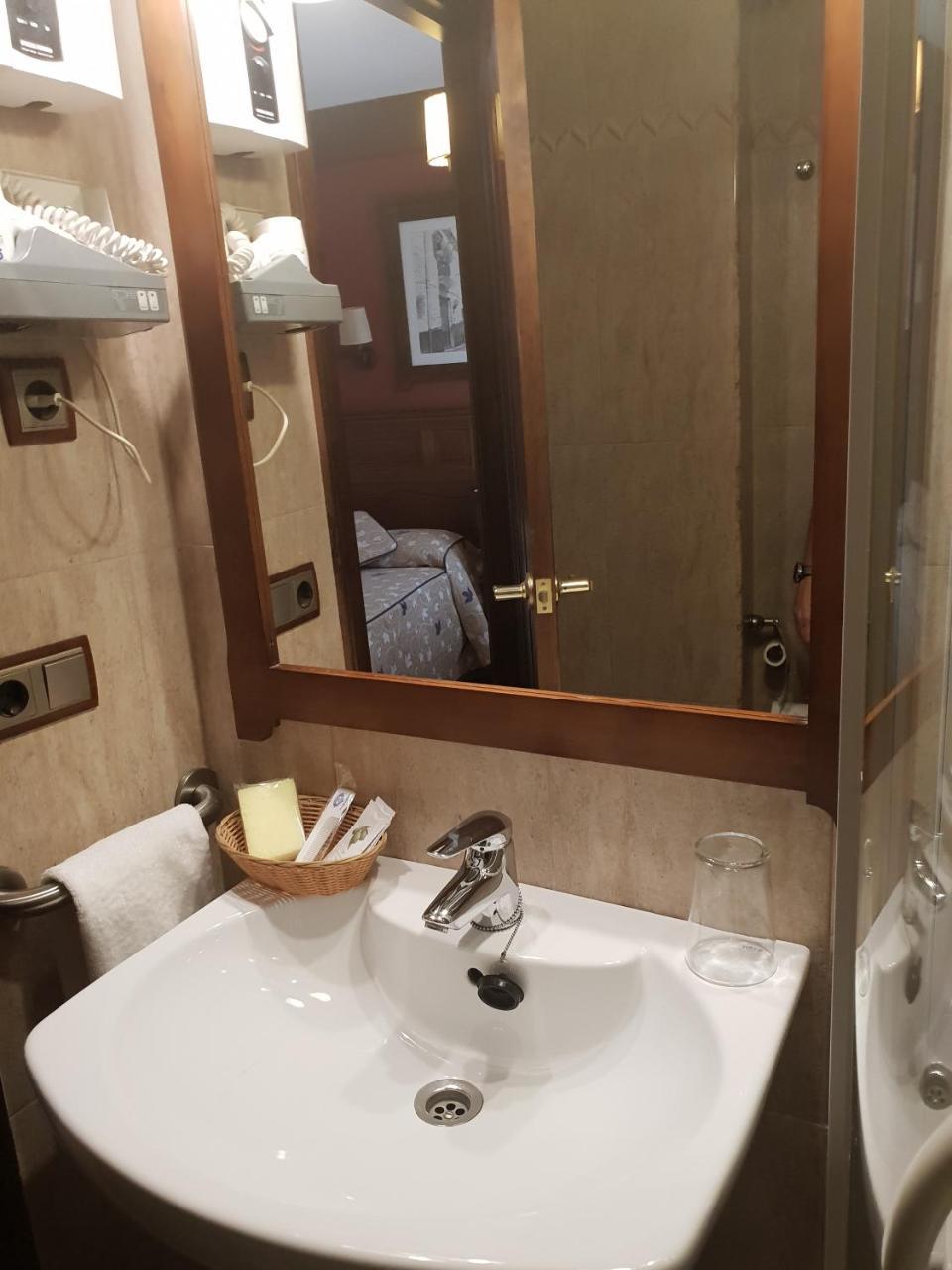 Hospederia Ana Pilar Hotel Porcuna Luaran gambar